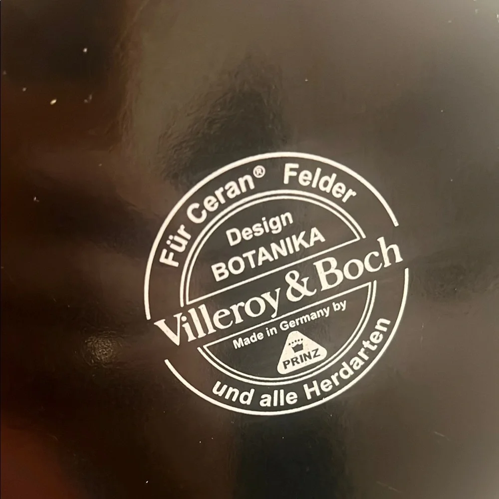 Villeroy & Boch Botanika Floral Enamel Cooking Pot with Lid. Made in Germany